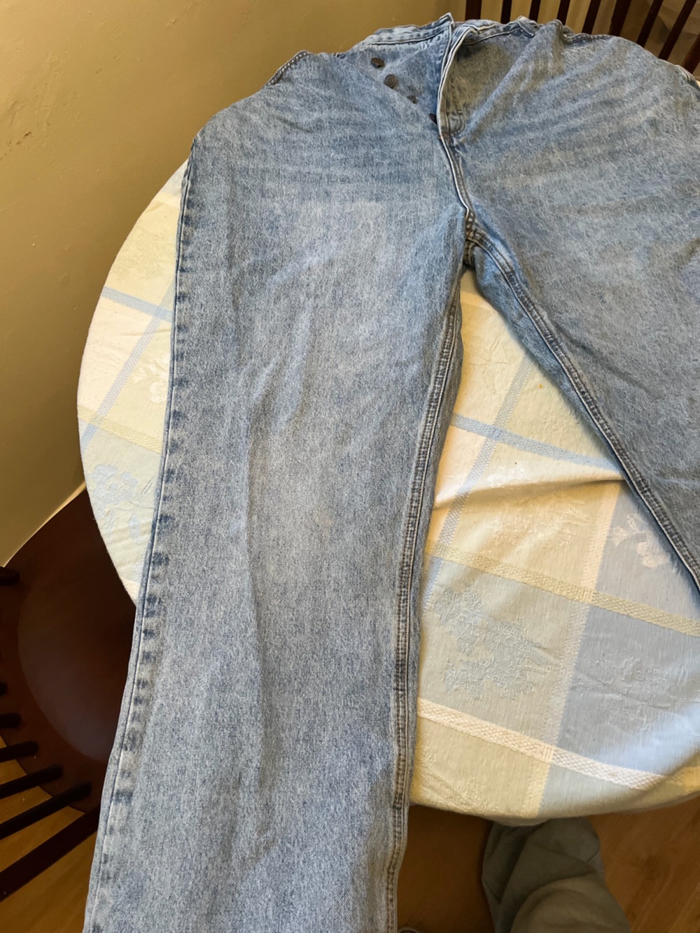 Classic Light Wash Denim Jeans - Blue